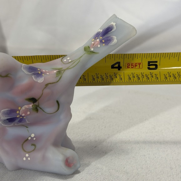 Fenton Pink Burmese Art Glass Bird On A Log Hand Painted Figurine Floral Signed - Picture 11 of 11